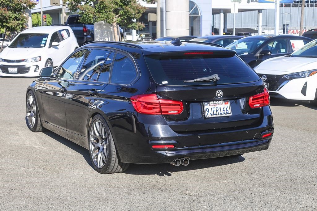 Used 2017 BMW 330i xDrive Wagon AWD/4WD image 6