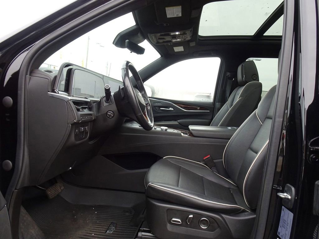 Used 2021 Cadillac Escalade ESV Premium Luxury w/ Driver Assist Tech Package image 7