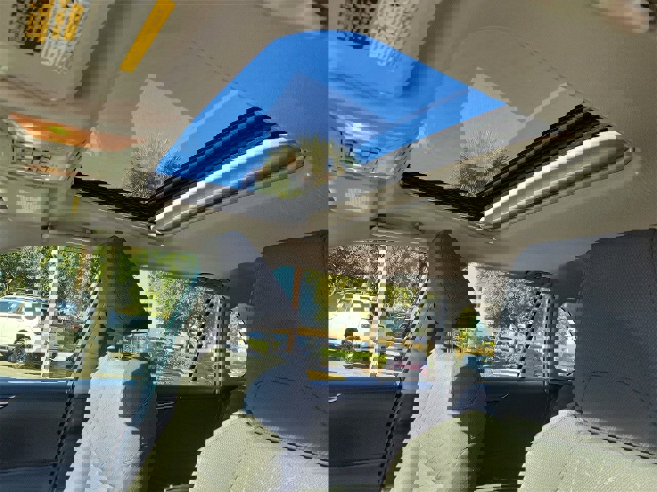 Used 2020 Toyota RAV4 XLE image 19