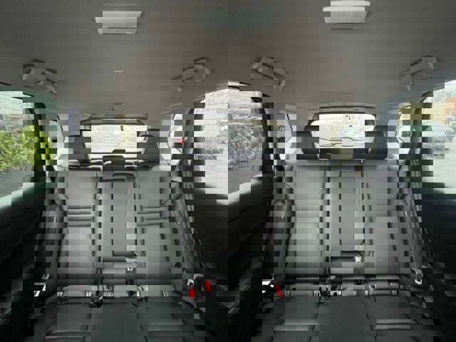 Used 2025 Nissan Rogue SL image 23