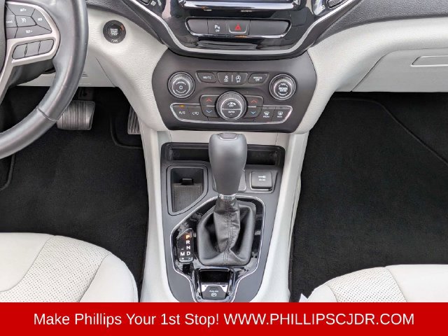 Certified 2019 Jeep Cherokee Limited FWD image 18