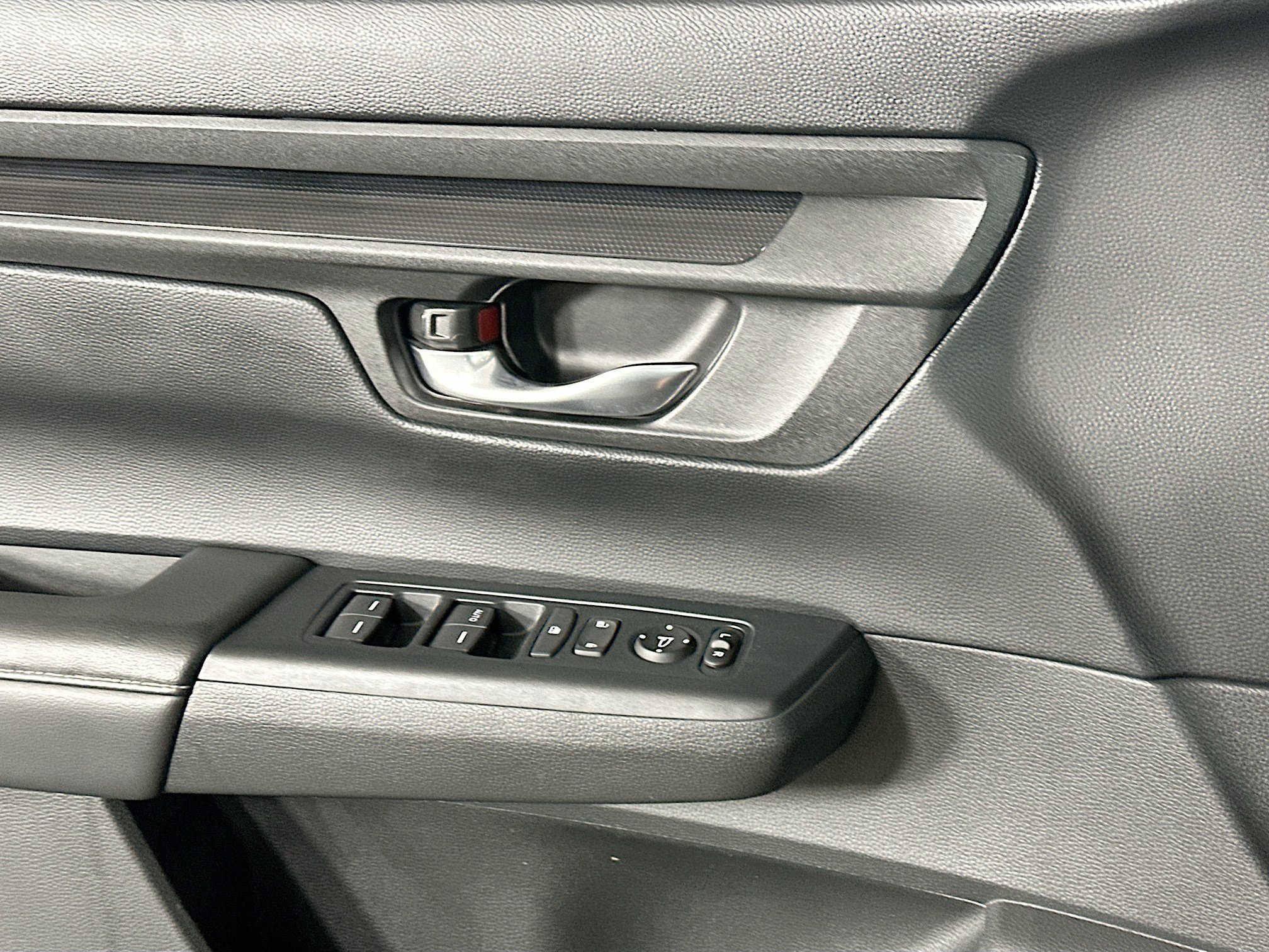 Used 2024 Honda CR-V LX image 15