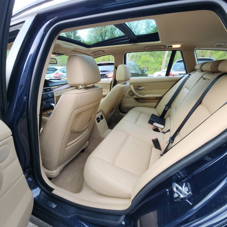 Used 2008 BMW 328xi Wagon AWD/4WD image 12