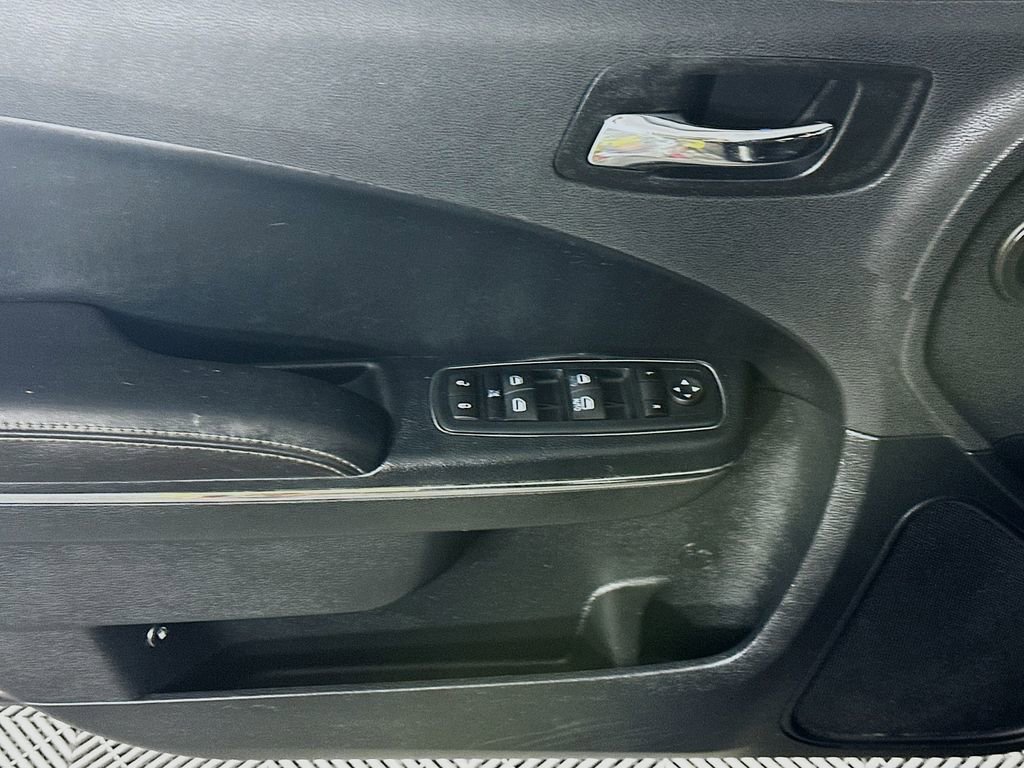 Used 2013 Dodge Charger SE w/ Leather Interior Group image 23