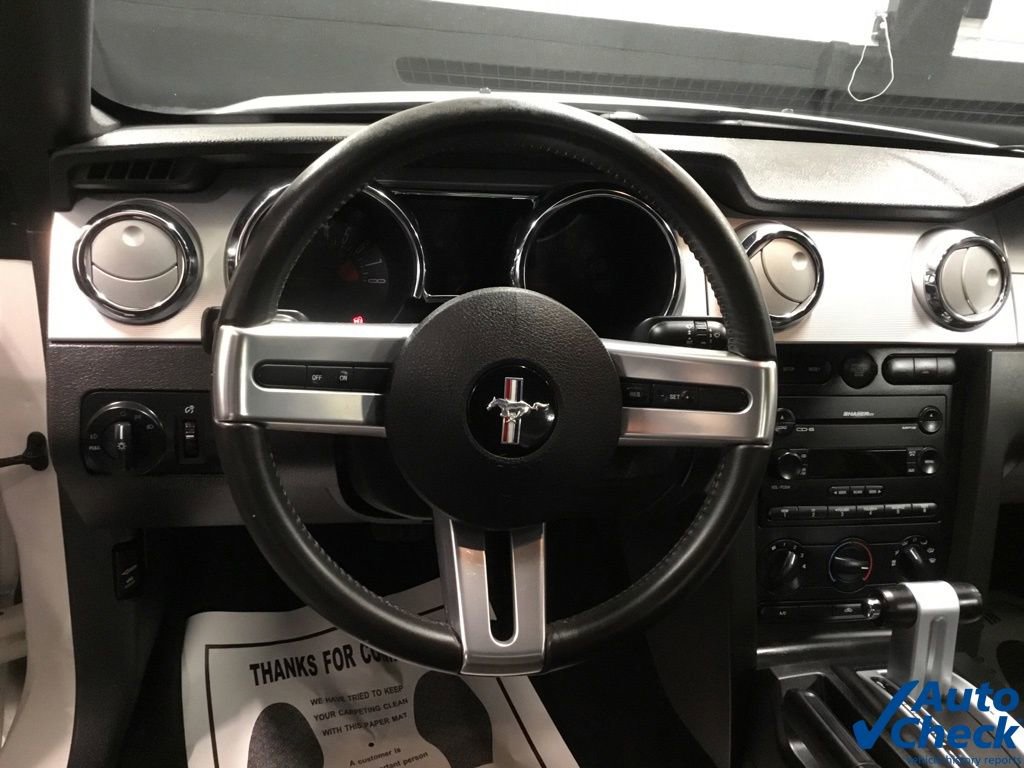 Used 2005 Ford Mustang GT Premium image 33
