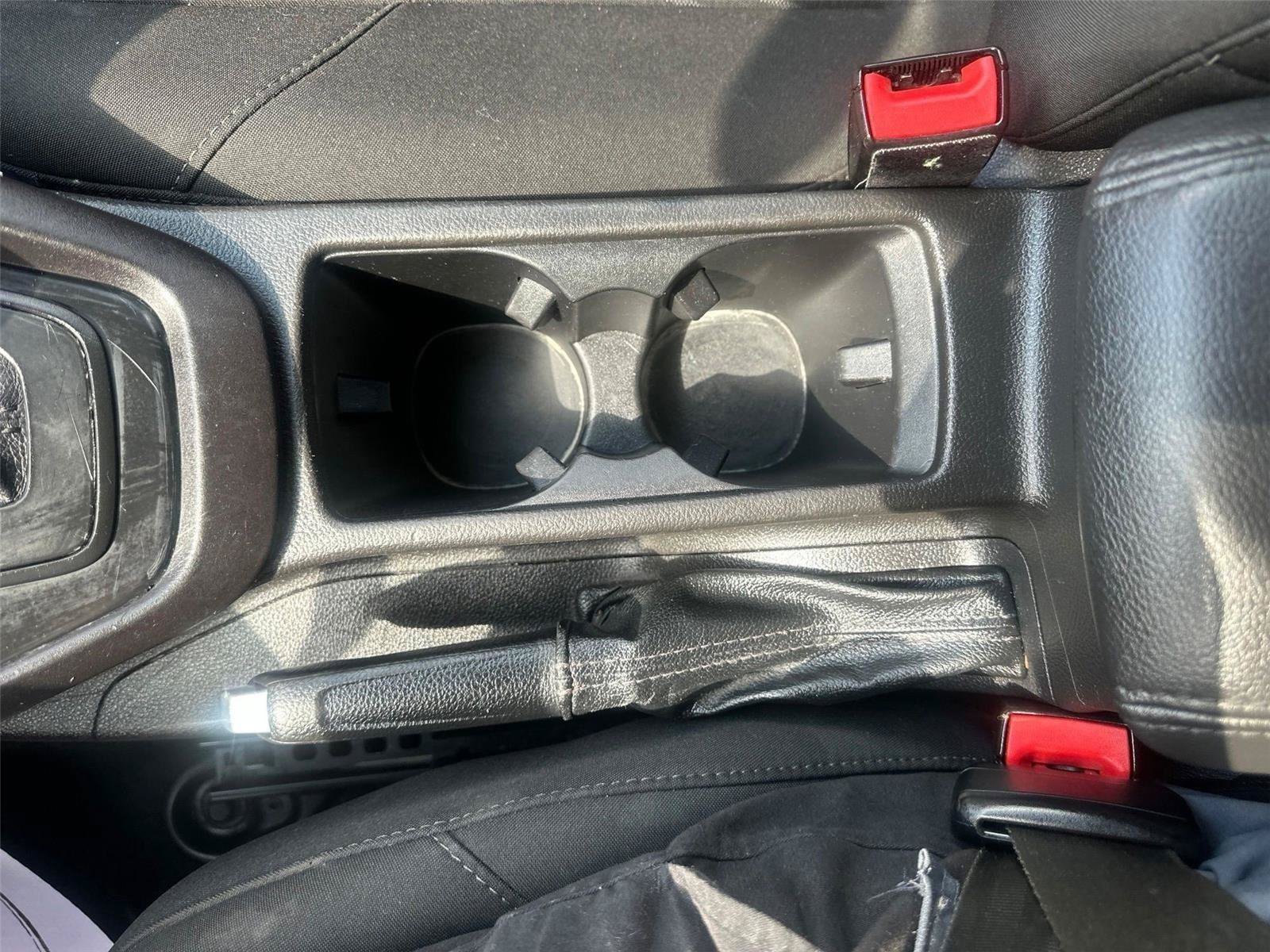 Used 2017 Ford Focus SE FWD image 25