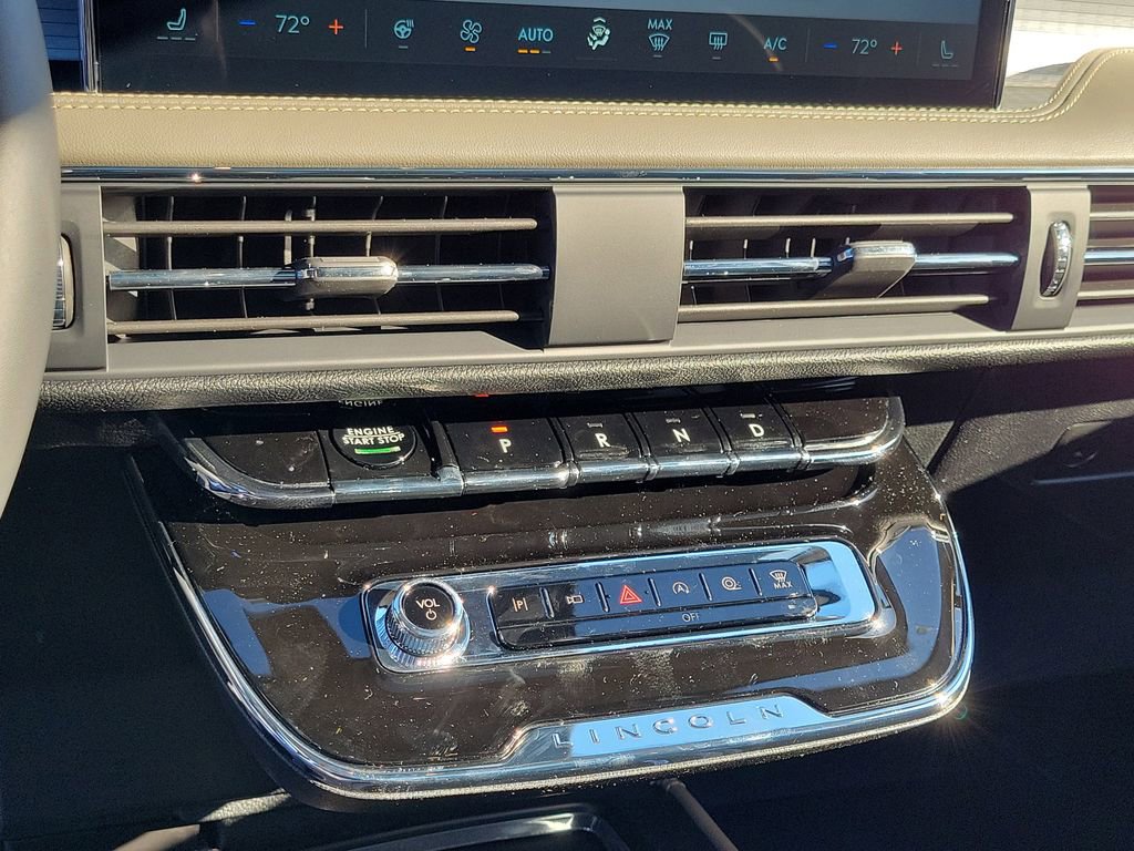 New 2026 Lincoln Corsair Premiere image 28