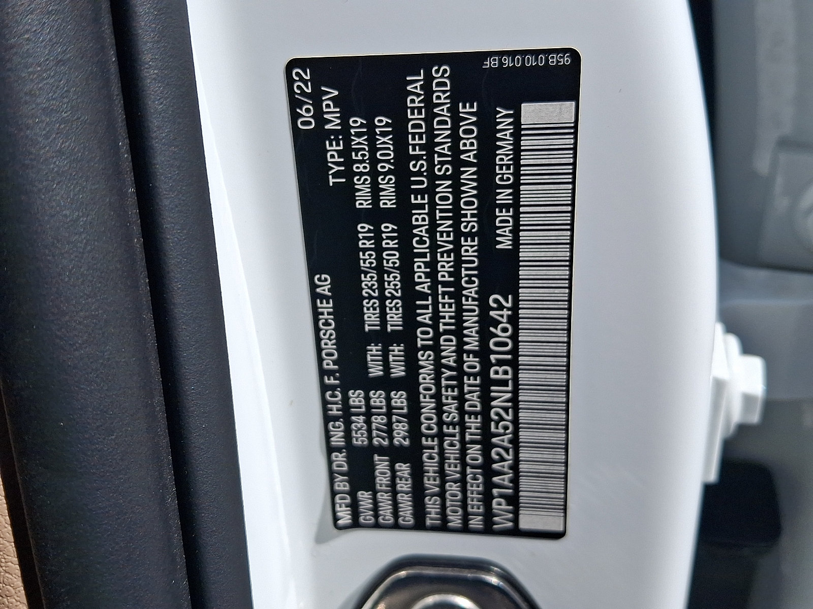 Used 2022 Porsche Macan AWD/4WD image 33