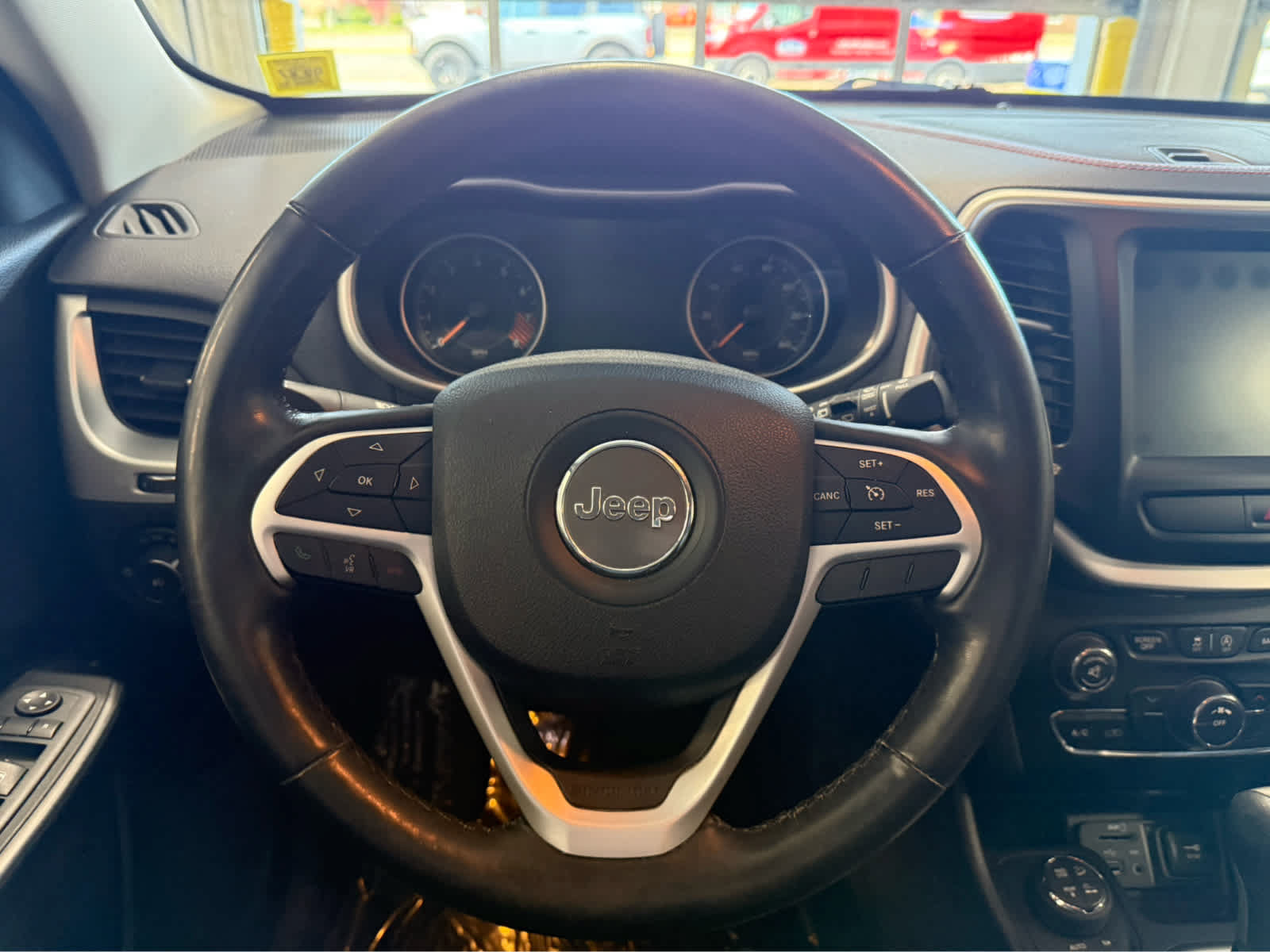 Used 2015 Jeep Cherokee Trailhawk w/ Leather Interior Group AWD/4WD image 14
