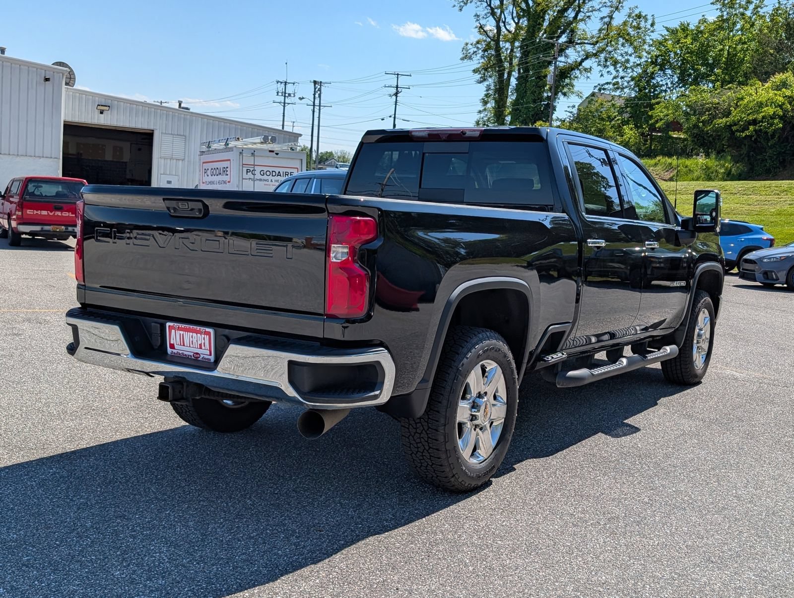 Used 2023 Chevrolet Silverado 3500 LTZ AWD/4WD image 3