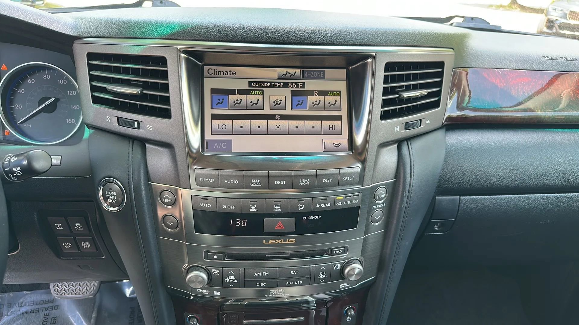 Used 2011 Lexus LX 570 4WD w/ Luxury Pkg image 36