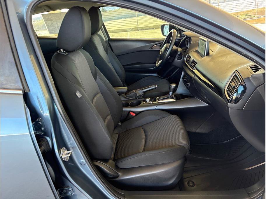 Used 2016 MAZDA MAZDA3 i Touring image 14