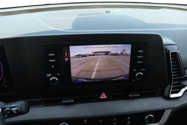 Used 2025 Kia Sportage LX image 22