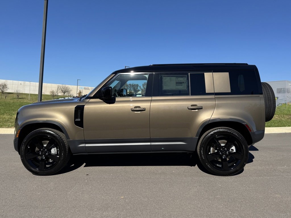 New 2026 Land Rover Defender 110 S image 6