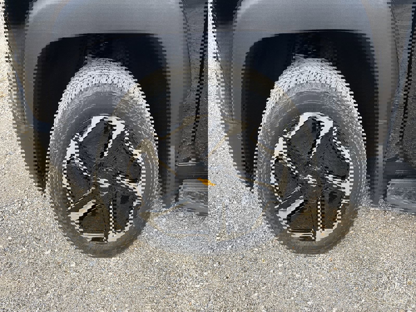 New 2026 Chevrolet Silverado EV LT w/ Premium Package image 13