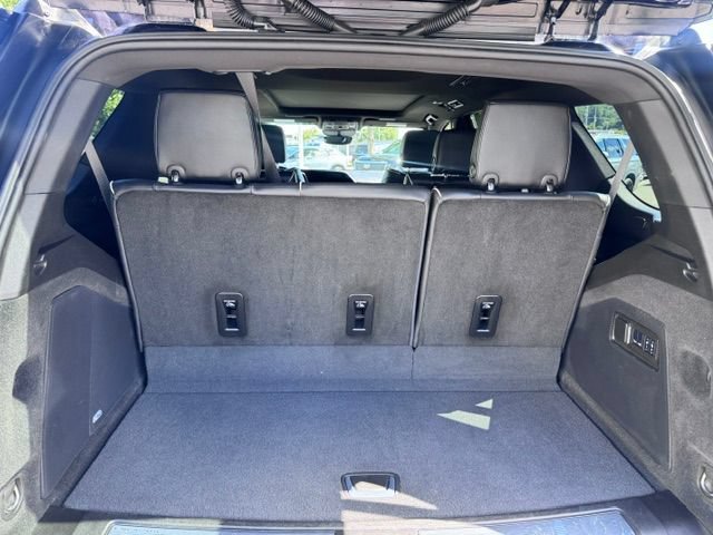 Certified 2024 Cadillac Escalade Premium Luxury AWD/4WD image 13