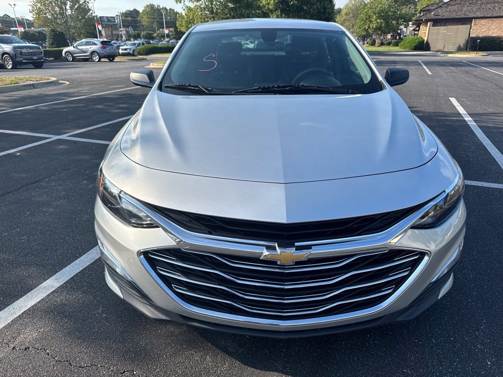 Used 2022 Chevrolet Malibu LS FWD image 3