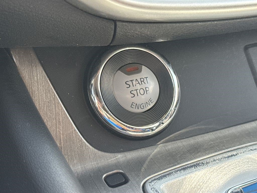 Used 2018 Nissan Murano SV AWD/4WD image 27