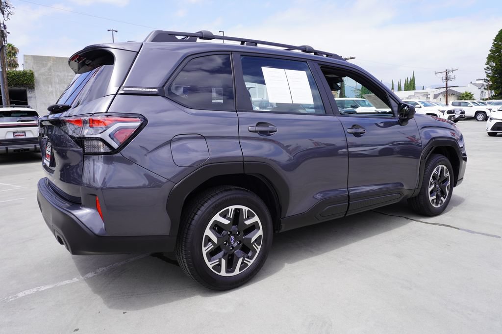 Used 2025 Subaru Forester AWD/4WD image 7