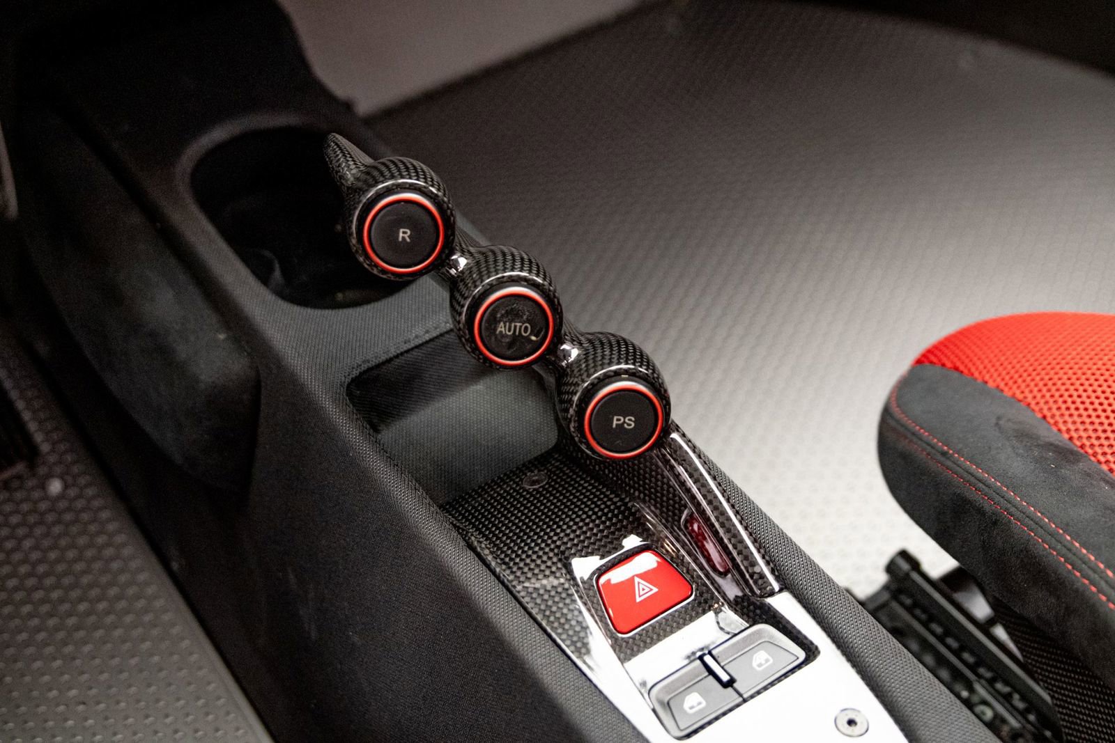 Used 2015 Ferrari 458 Speciale Coupe RWD image 16