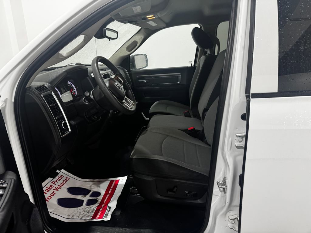Used 2022 RAM 1500 Classic SLT image 15