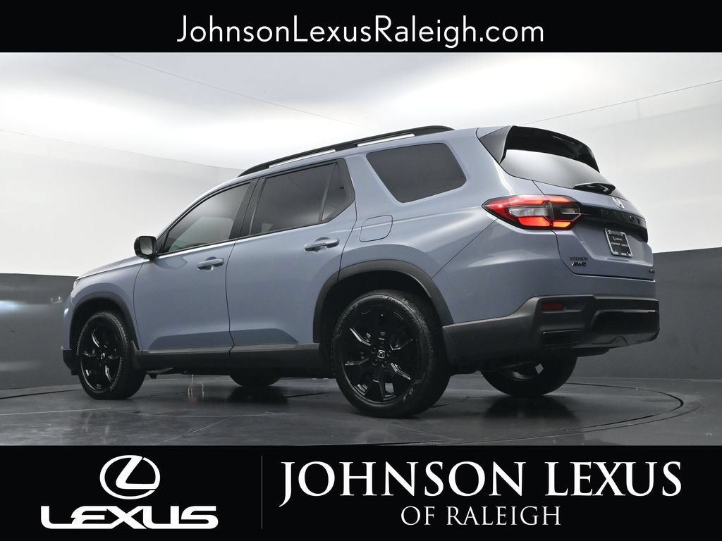 Used 2026 Honda Pilot Black Edition image 17