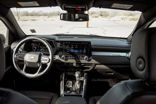 New 2025 Chevrolet Colorado LT w/ LT Convenience Package image 12