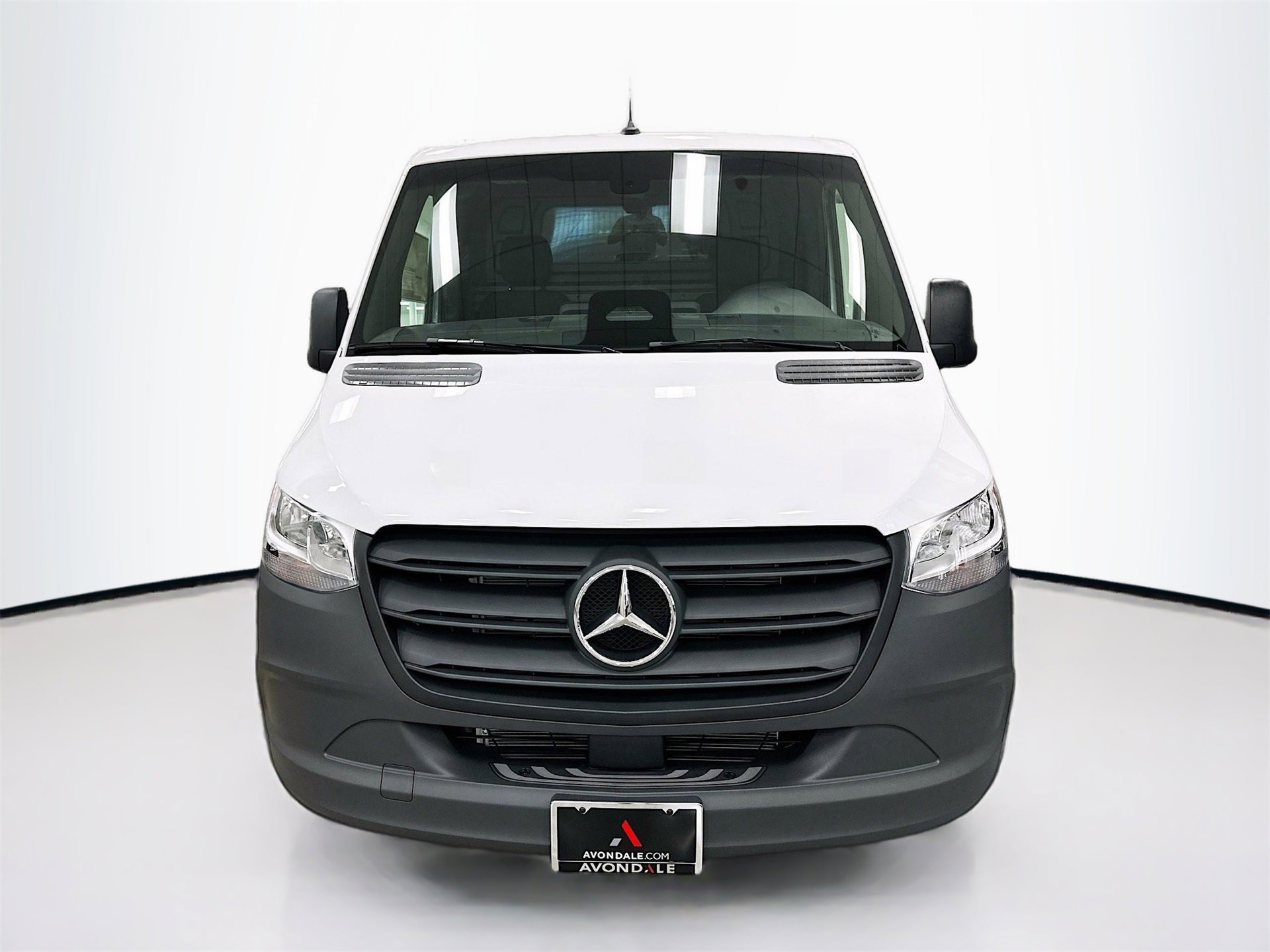 Used 2025 Mercedes-Benz Sprinter 2500 image 2
