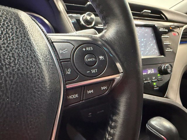Used 2018 Toyota Camry XLE FWD image 17