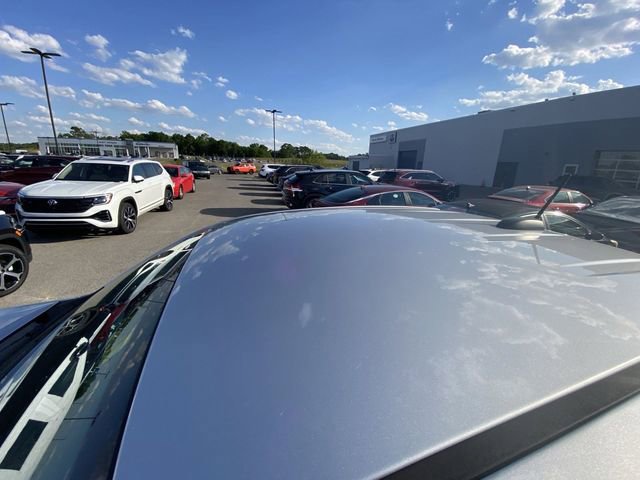 Used 2018 Chevrolet Colorado LT w/ LT Convenience Package AWD/4WD image 3