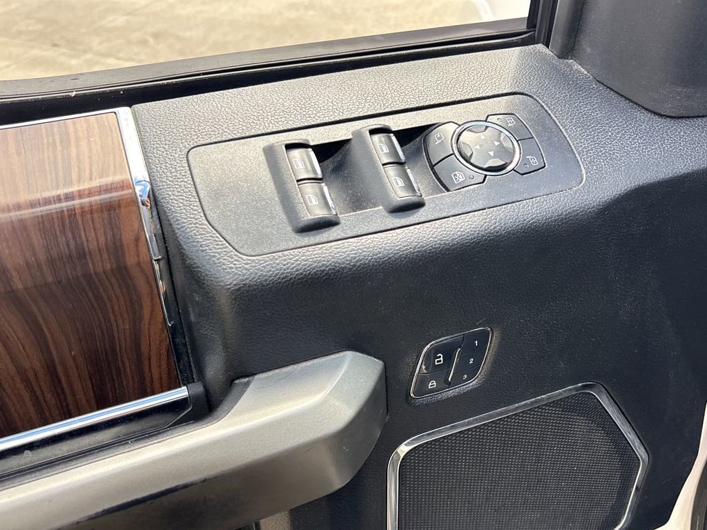 Used 2017 Ford F150 Lariat w/ Equipment Group 502A Luxury AWD/4WD image 16