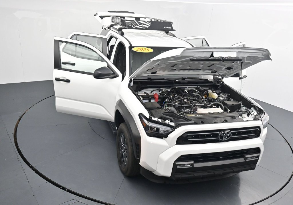Used 2025 Toyota 4Runner SR5 AWD/4WD image 40