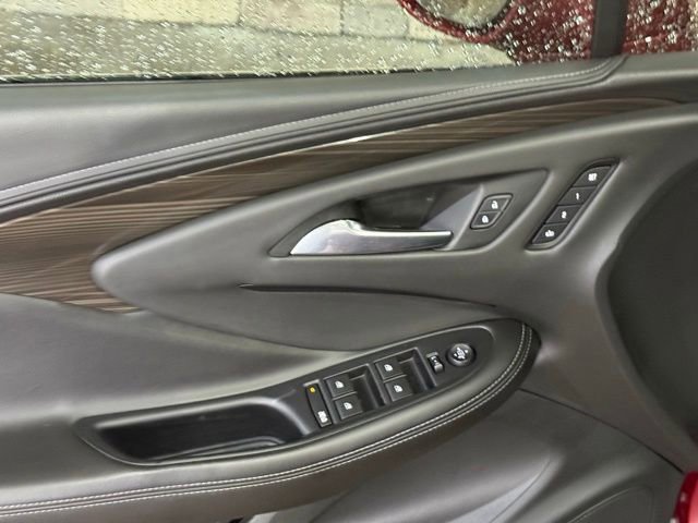 Used 2019 Buick Envision Essence FWD image 12