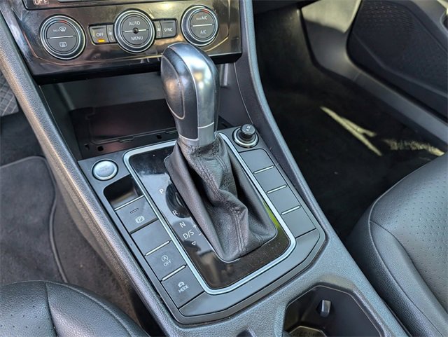 Used 2019 Volkswagen Jetta SEL w/ Cold Weather Package image 11