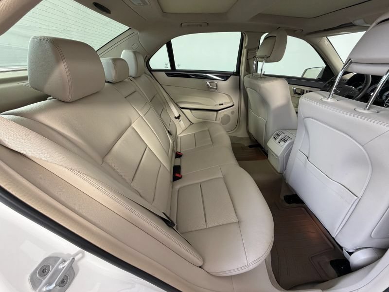 Used 2014 Mercedes-Benz E 250 BlueTEC 4MATIC Sedan image 76