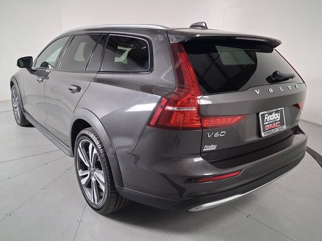 Used 2025 Volvo V60 B5 Cross Country Plus AWD/4WD image 5