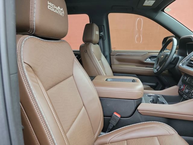 Used 2023 Chevrolet Suburban High Country w/ Premium Package 2 image 29