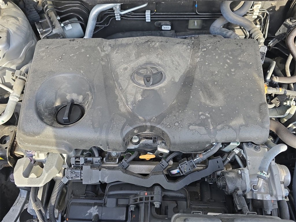 Used 2022 Toyota RAV4 XLE Premium image 31