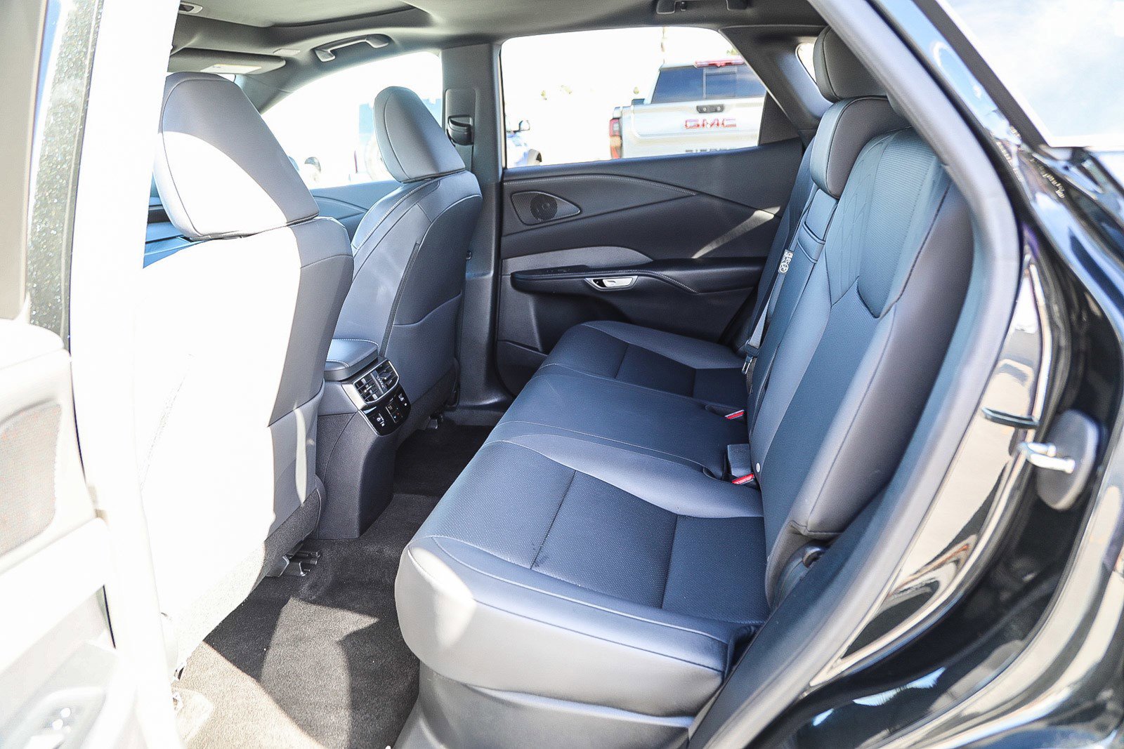 Used 2024 Lexus RX 350 Premium w/ Accessory Package (Z1) image 18