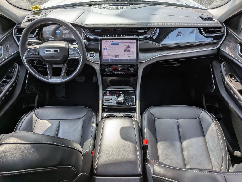 Used 2022 Jeep Grand Cherokee Limited 4xe image 25