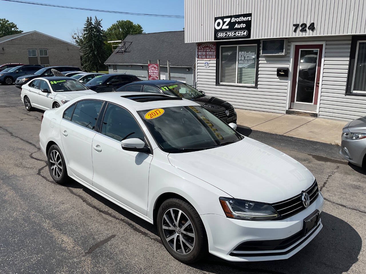Used 2017 Volkswagen Jetta SE FWD image 3
