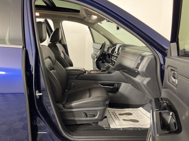 Used 2022 Nissan Pathfinder SL w/ SL Premium Package image 42