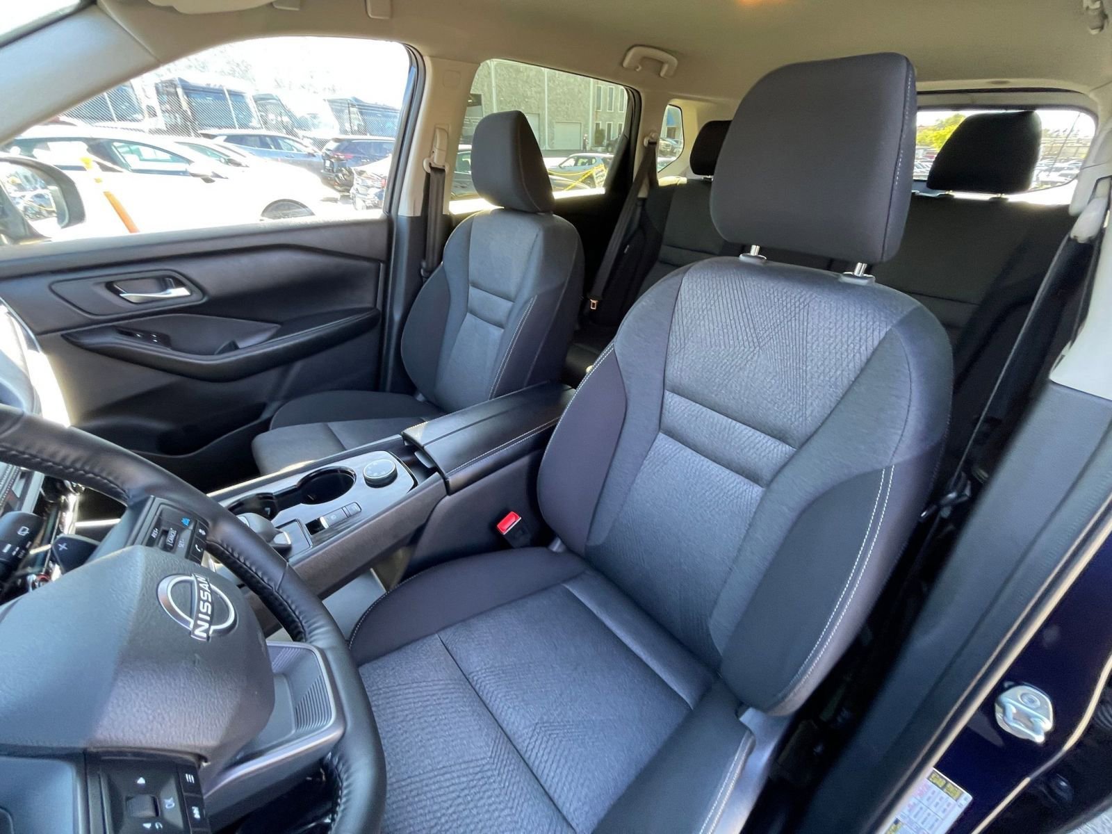 Used 2025 Nissan Rogue SV image 38