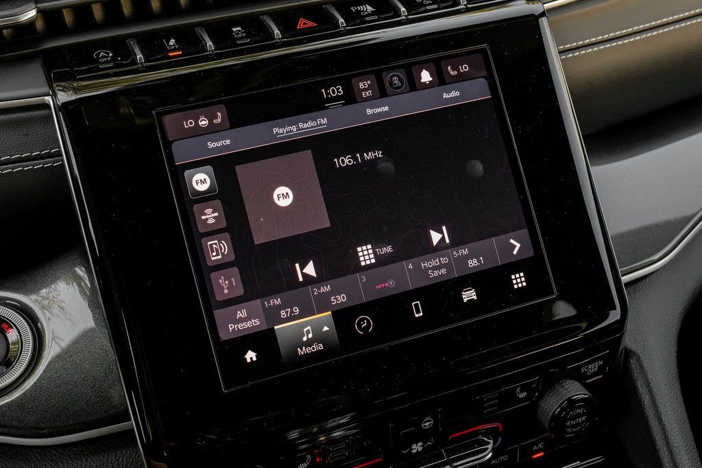 Used 2023 Jeep Grand Cherokee L Laredo image 6