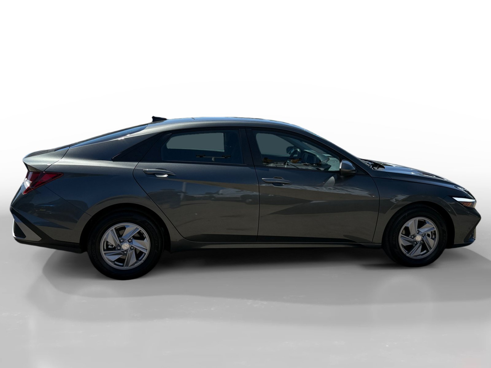 Certified 2026 Hyundai Elantra SE FWD image 6