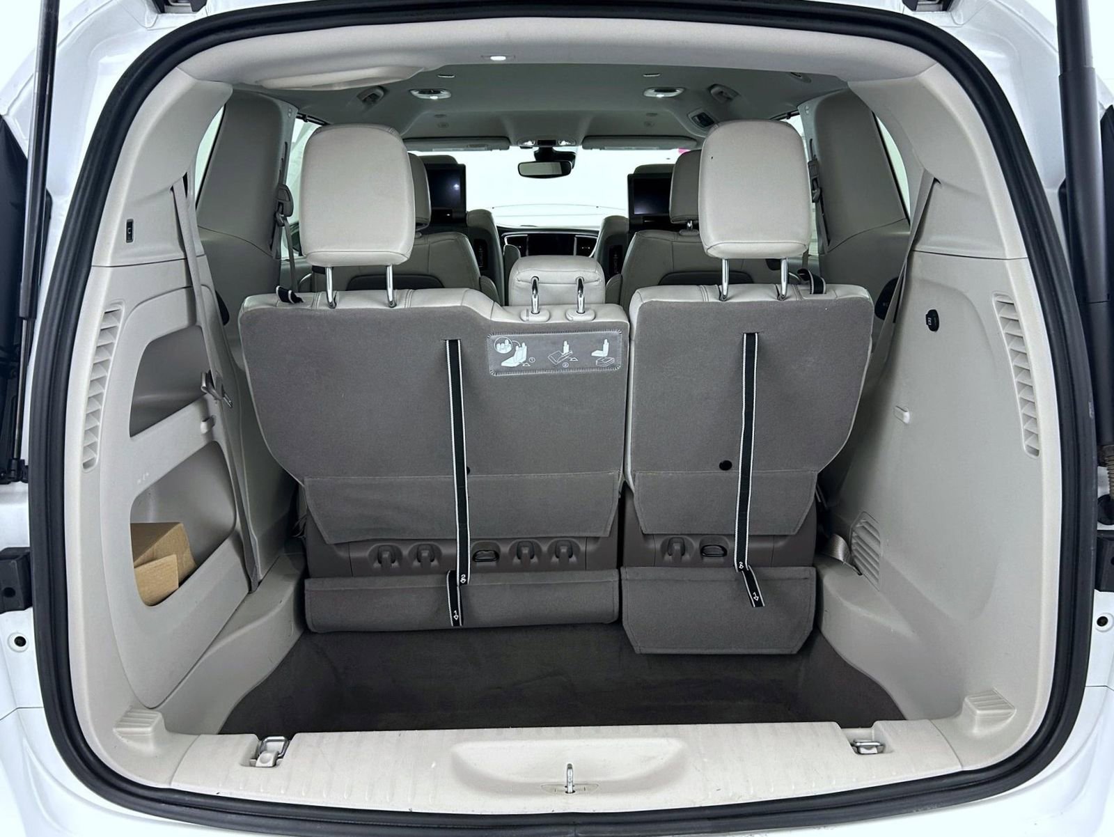 Used 2020 Chrysler Pacifica Touring-L Plus FWD image 22