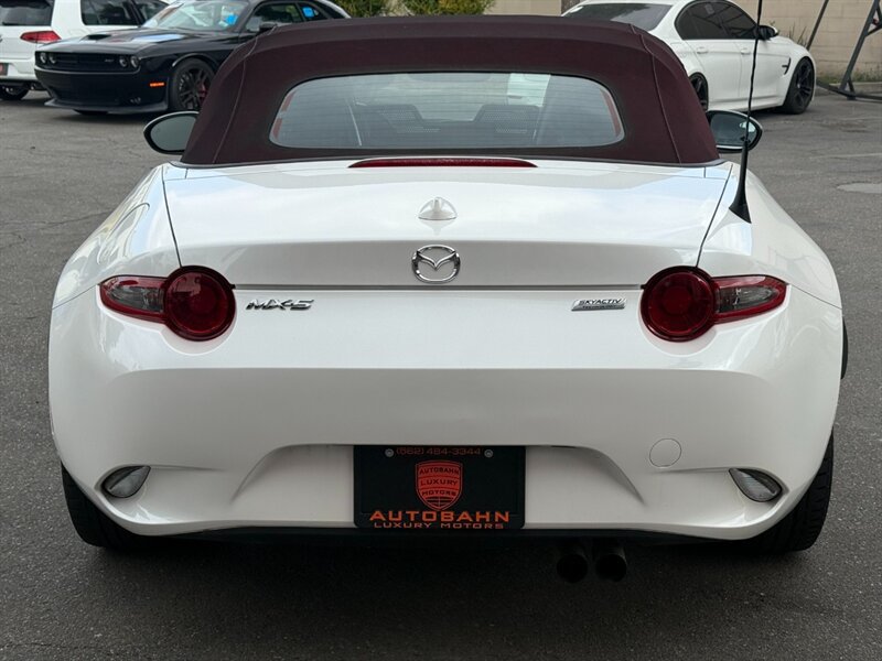 Used 2018 MAZDA MX-5 Miata Grand Touring RWD image 11