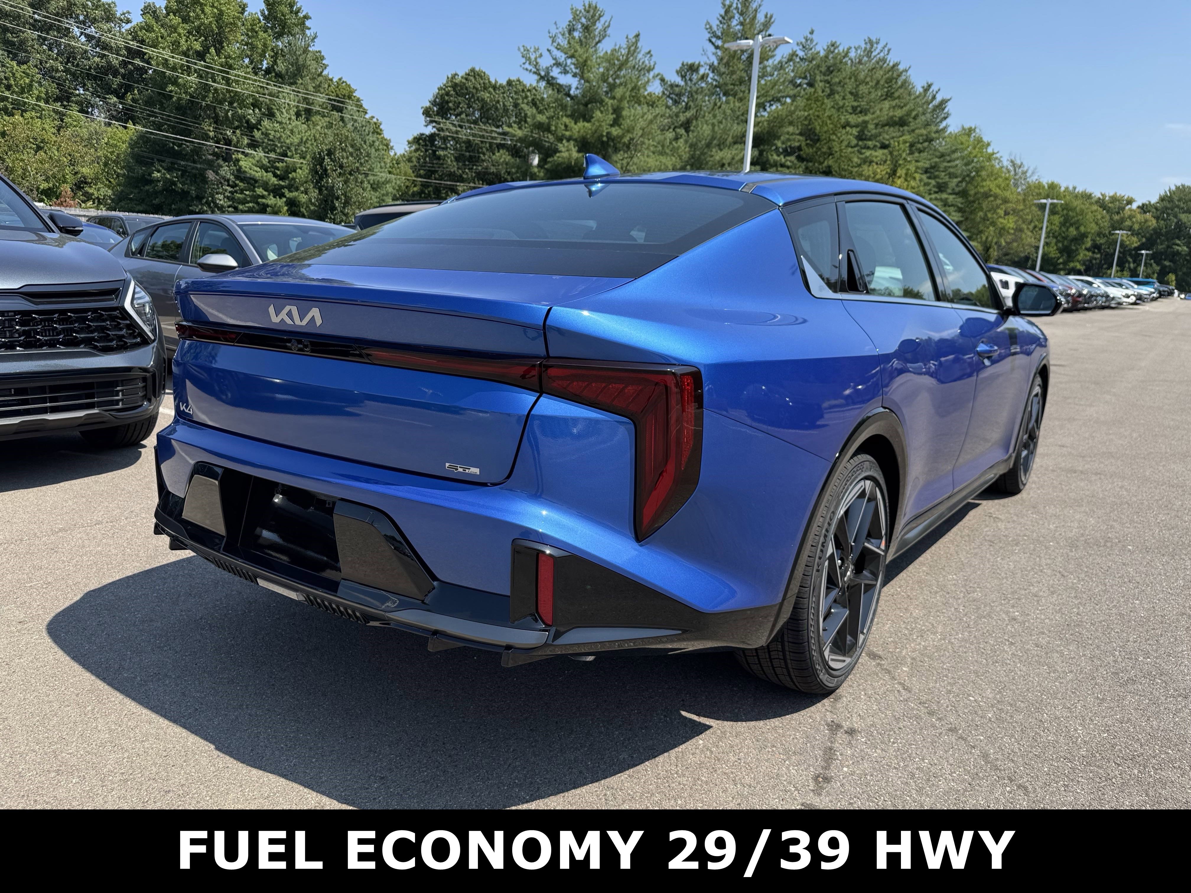 New 2025 Kia K4 GT-Line image 3
