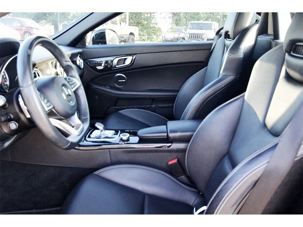 Used 2020 Mercedes-Benz SLC 300 image 29