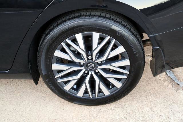 Certified 2024 Nissan Altima 2.5 SV FWD image 10